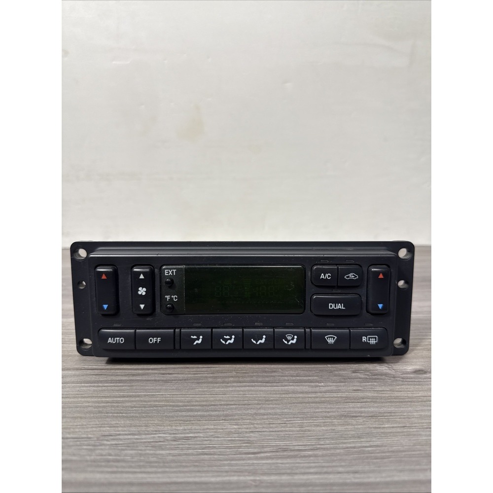 2003-06 Ford Expedition Temperature Climate Control Dash A/C Heat 4L14-18C612-AA